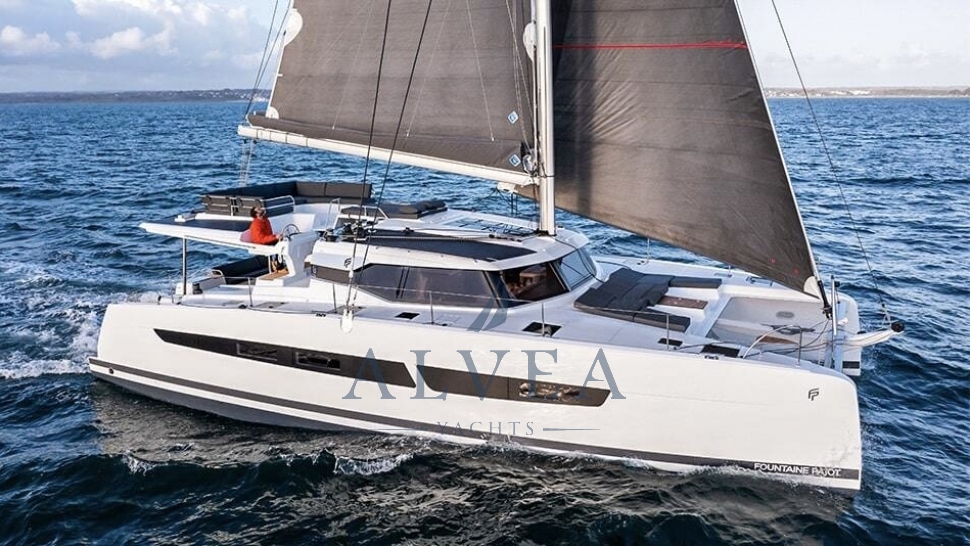 Fountaine Pajot Aura 51