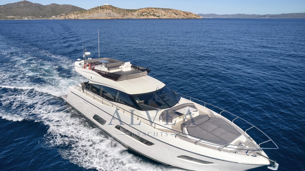 Ferretti 550