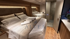 Moon Yacht 65 Fly