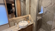Moon Yacht 65 Fly